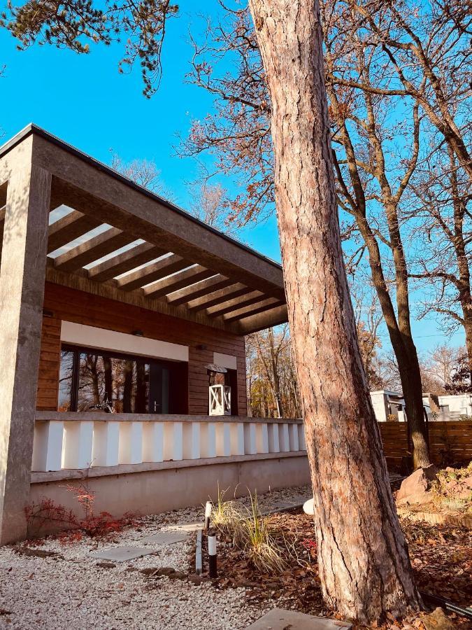 Pine-Wood Resort Balatonalmádi Екстериор снимка